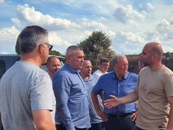 Министър Тахов се срещна със земеделски производители, пострадали при пожарите в община Болярово